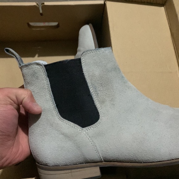 Urban Outfitters Off white Chelsea Boots - Picture 4 of 9